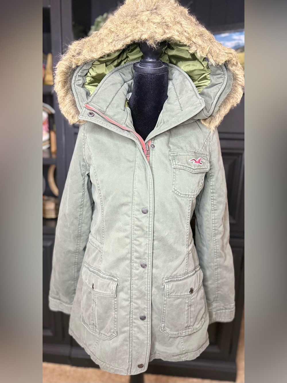 Hollister Sherpa lined Army Green Winter parka coat warm faux fur lined hood Lrg